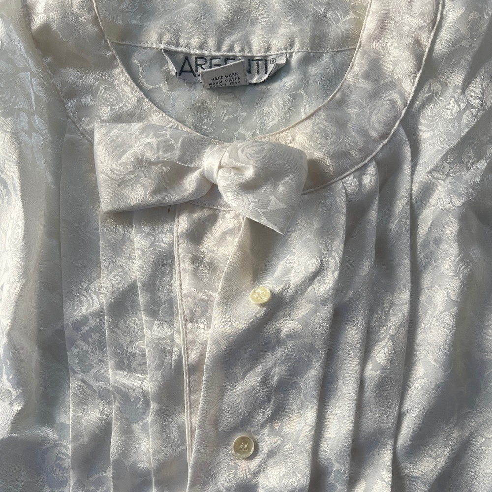 Vintage Bow Toe Blouse